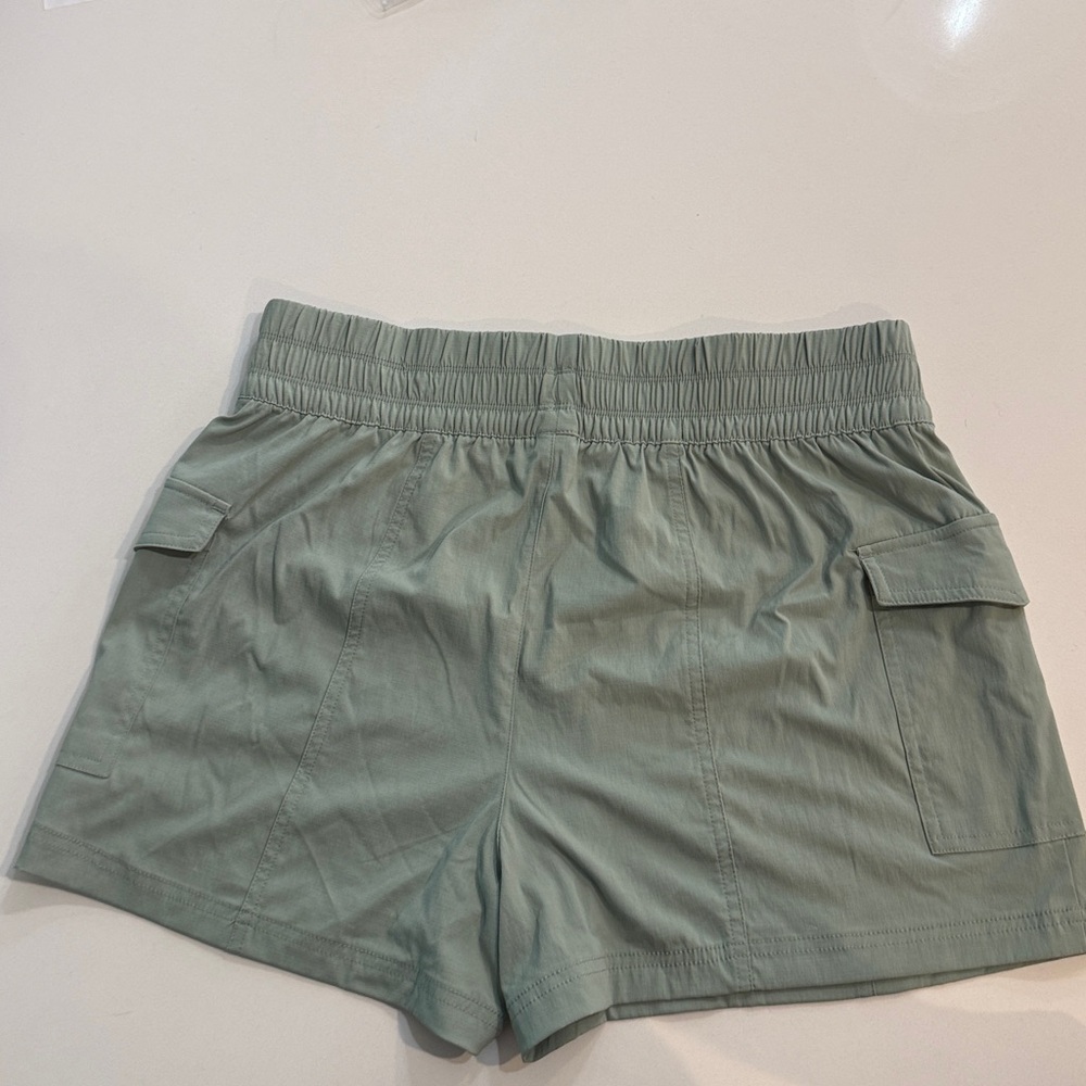 Yogalicious Sage Trail Path Commuter Outdoor Shorts | Size L